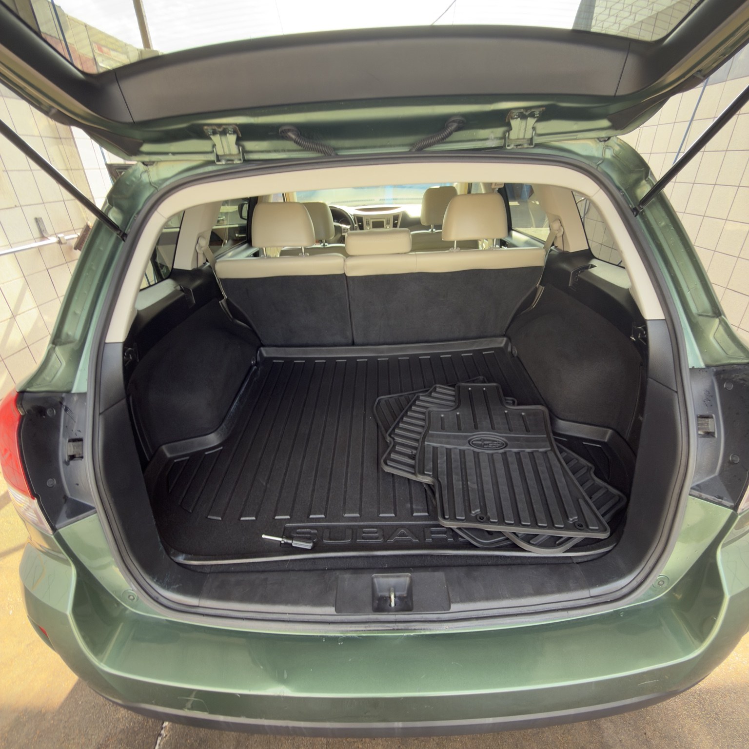 2013 Subaru Outback 2.5i Limited - Photo 7