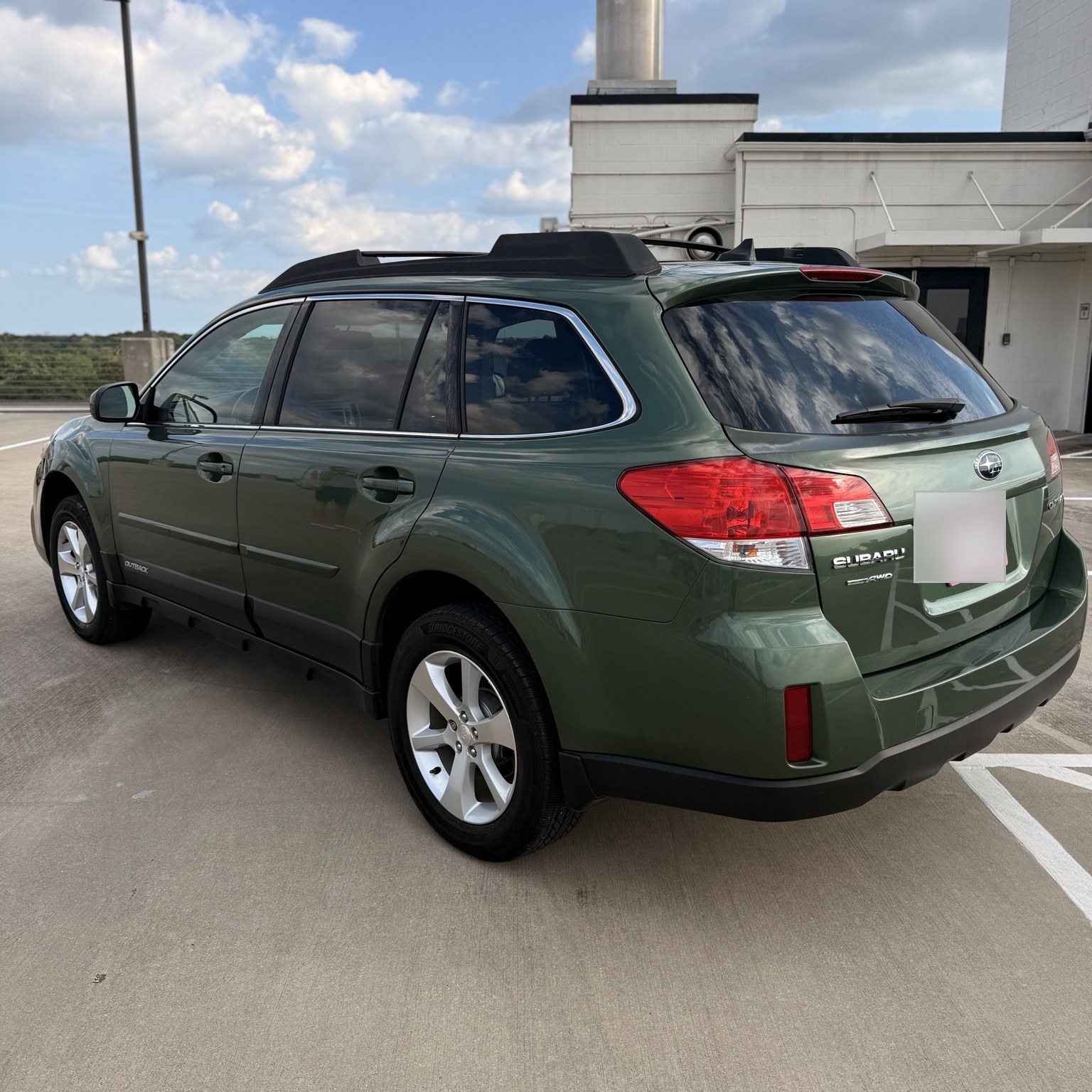 2013 Subaru Outback 2.5i Limited - Photo 3