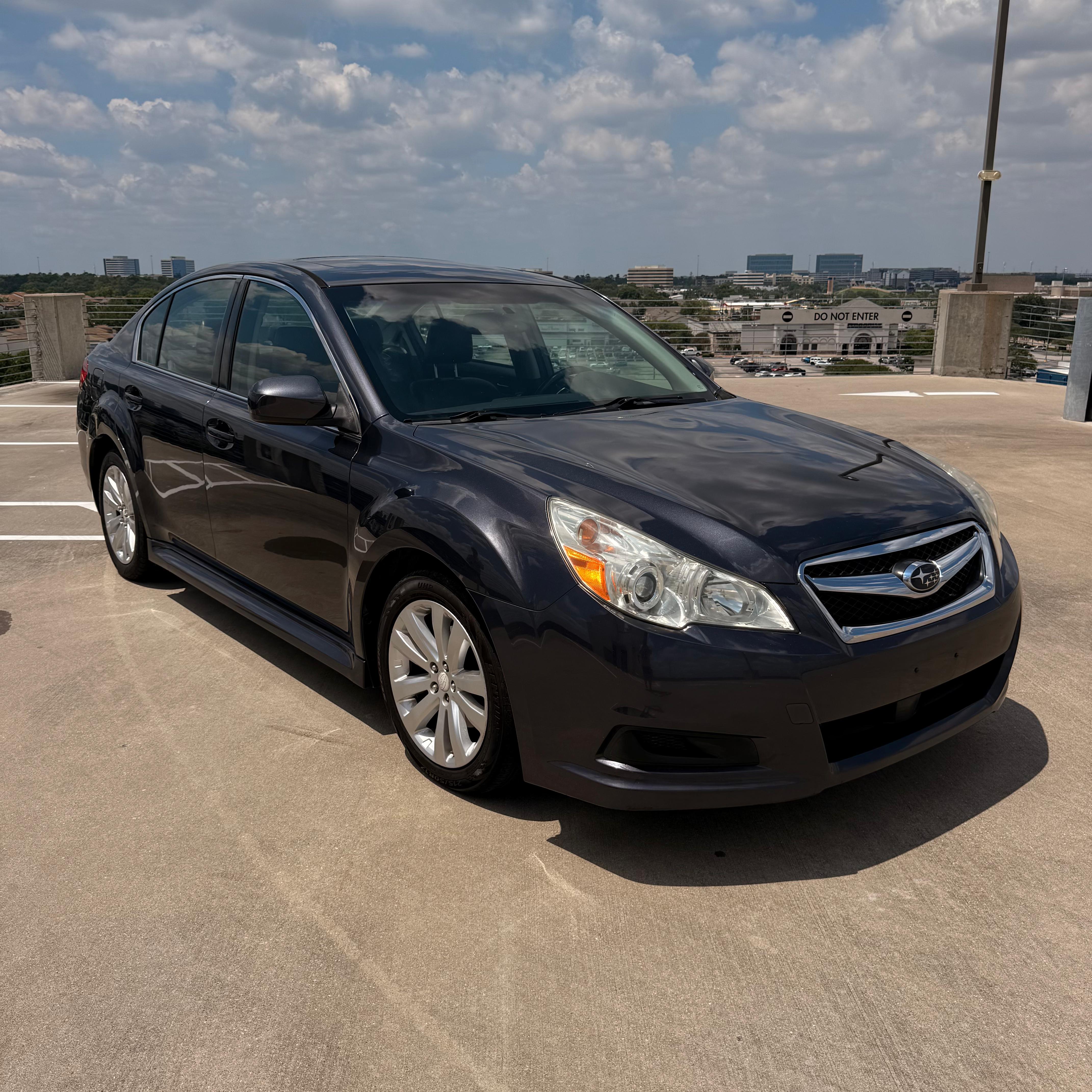 2011 Subaru Legacy 2.5L Limited - Photo 4